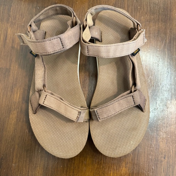 TEVA Original Universal Strap Women’s Sandals Size 10 Brown Outdoors Hiking - Picture 2 of 8